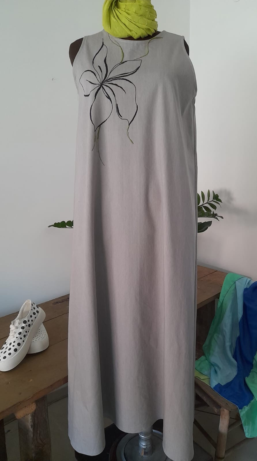 Сукман с ръчна бродерия
