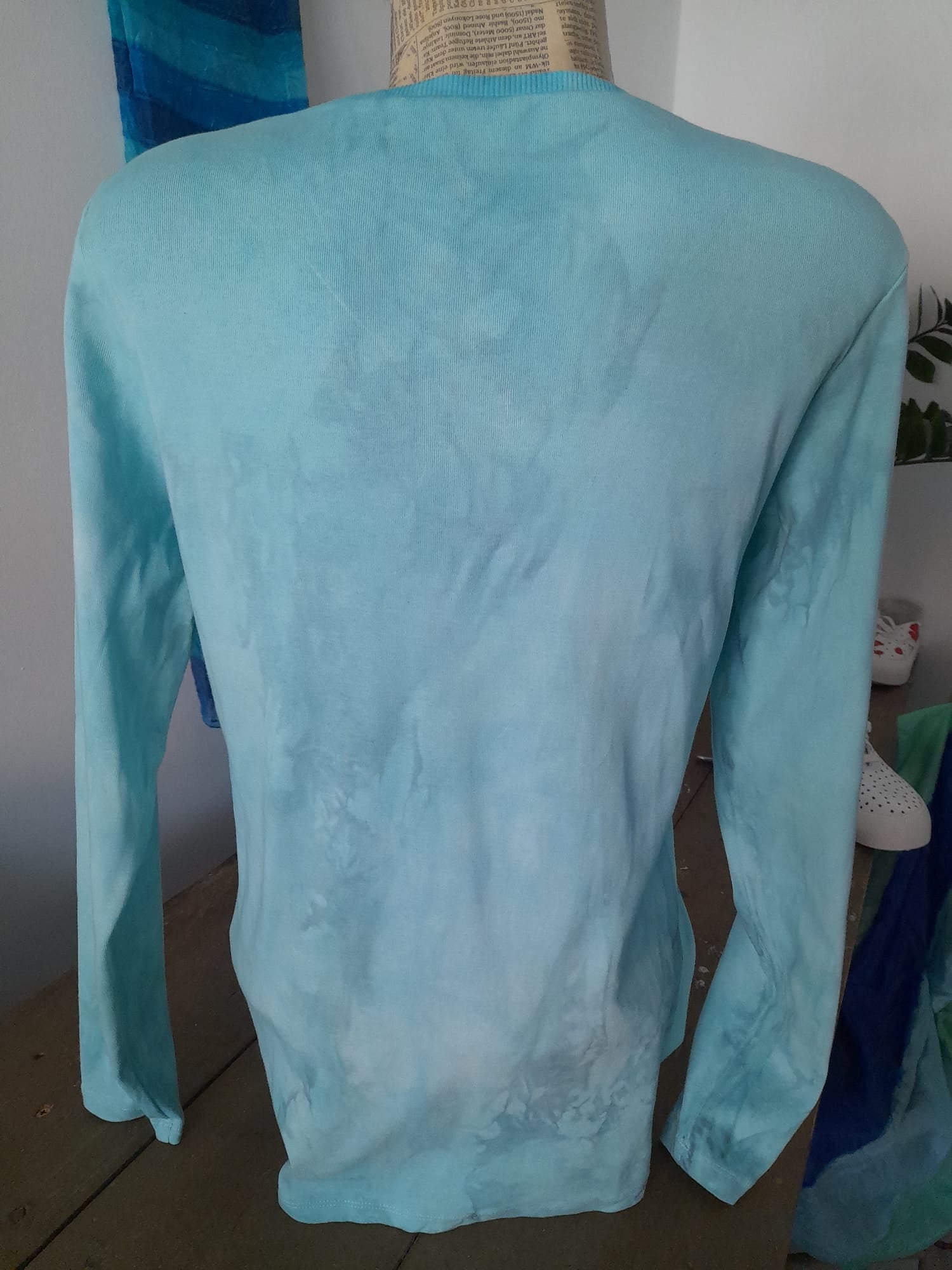 Ръчно багрена тениска