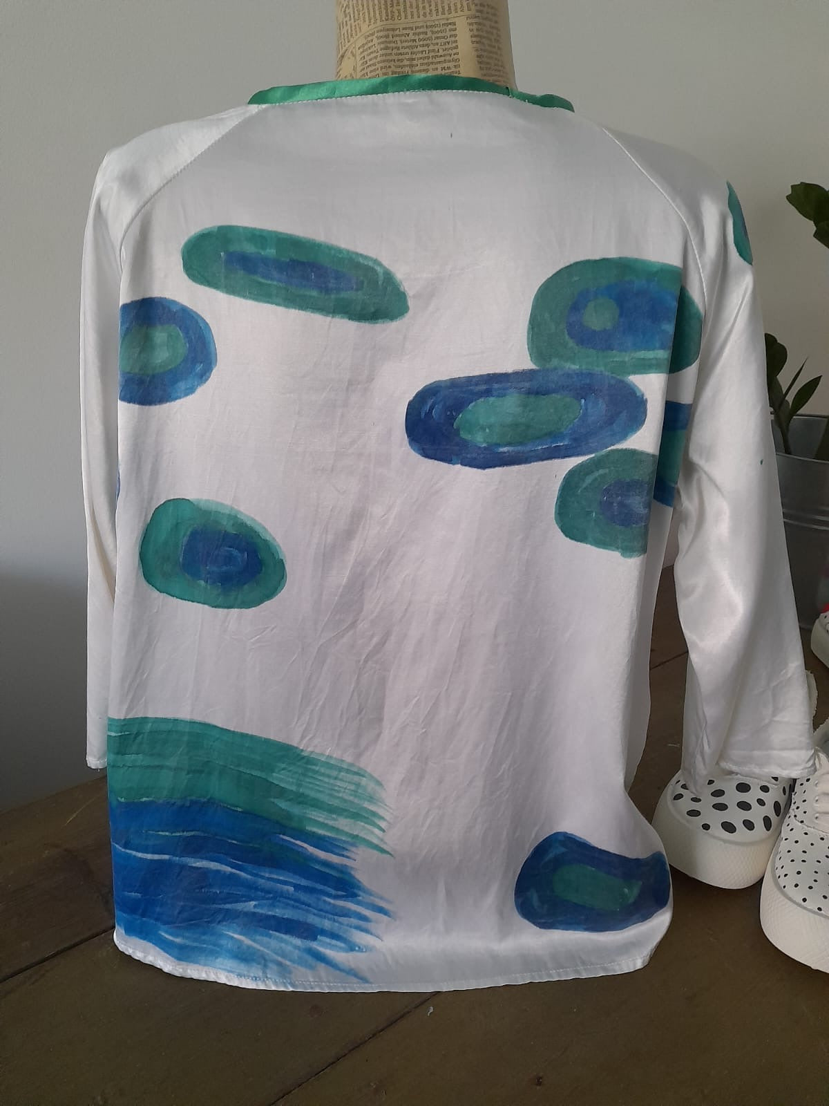 Ръчно рисувана блуза