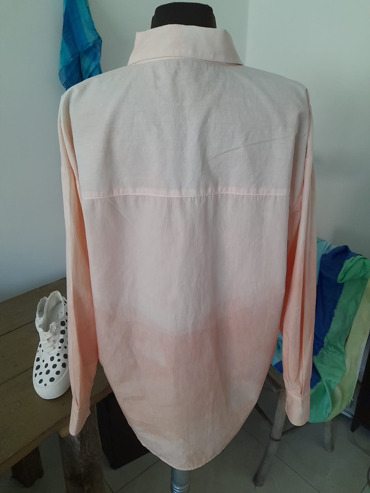 Ръчно багрена риза с бродерия