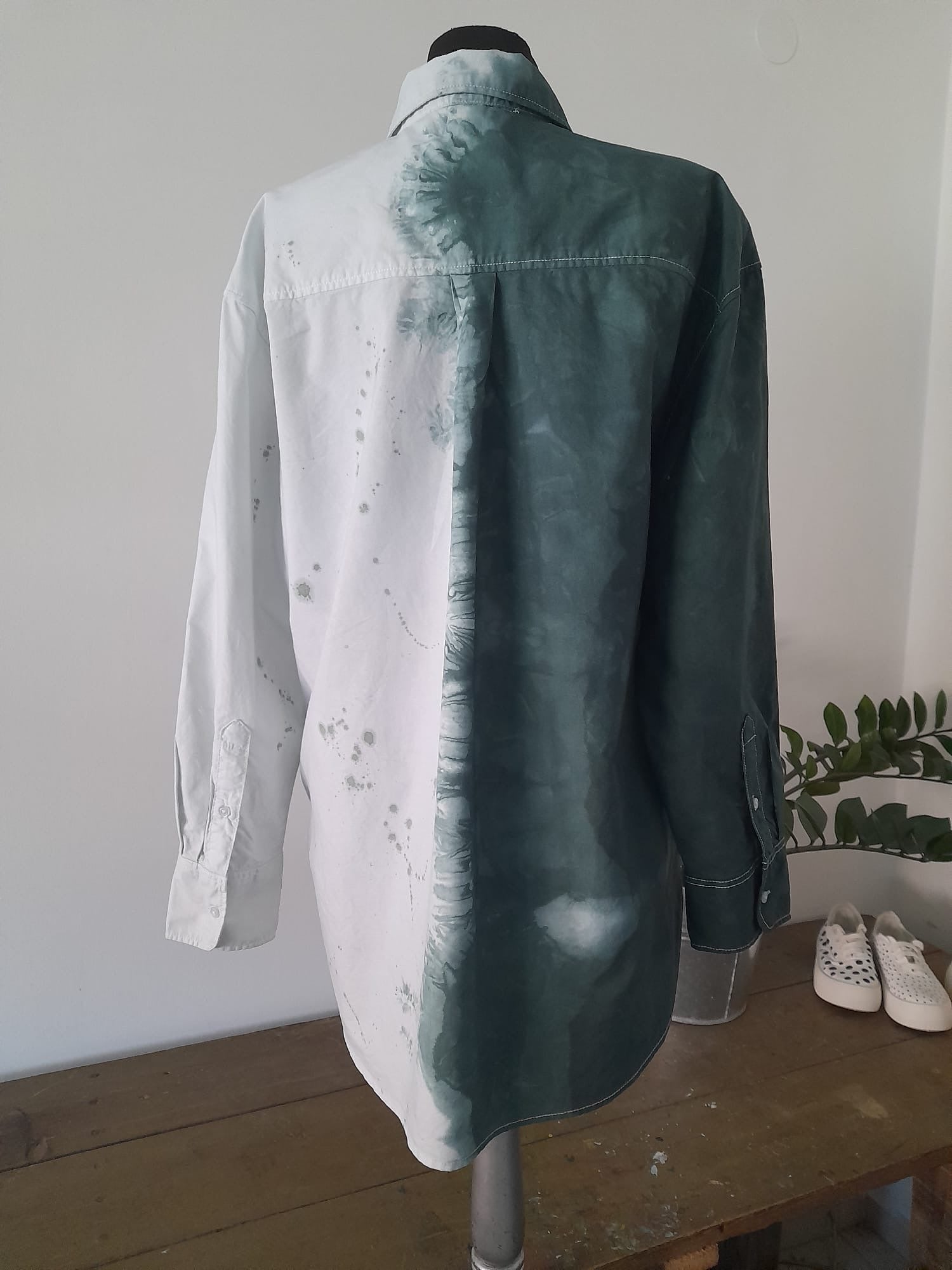 Ръчно багрена риза