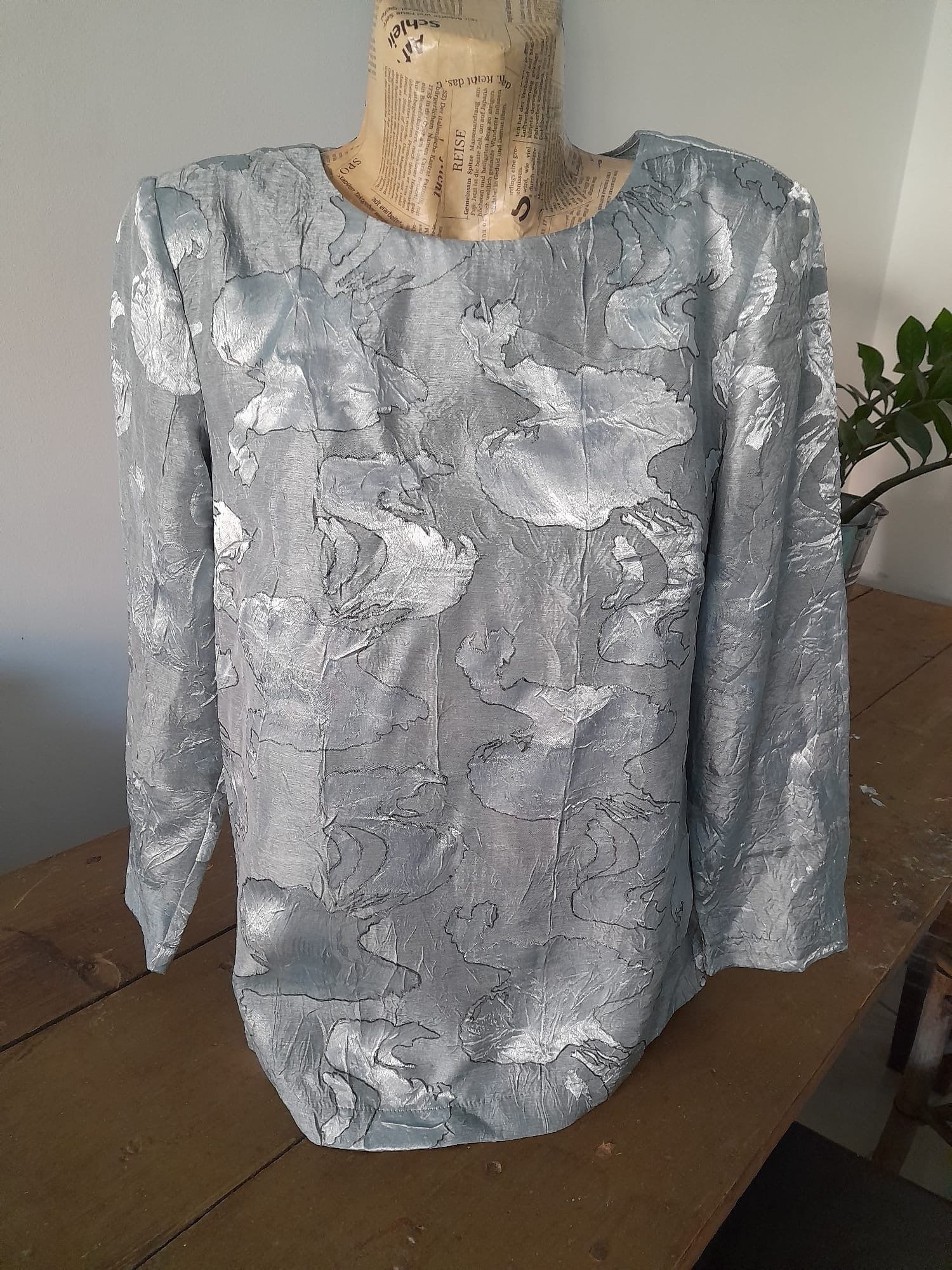 Блуза от сатен