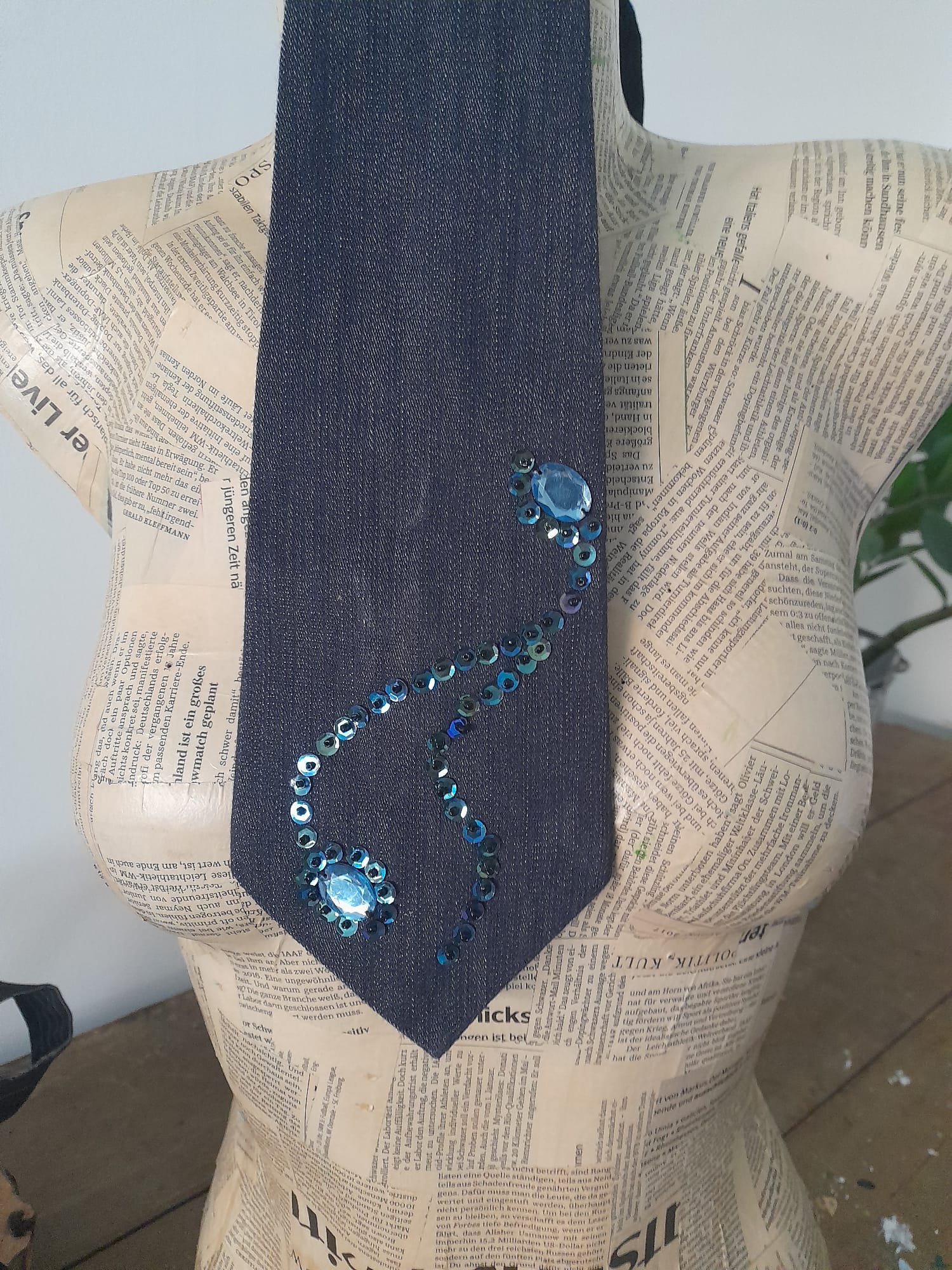 Вратовръзка с декорация