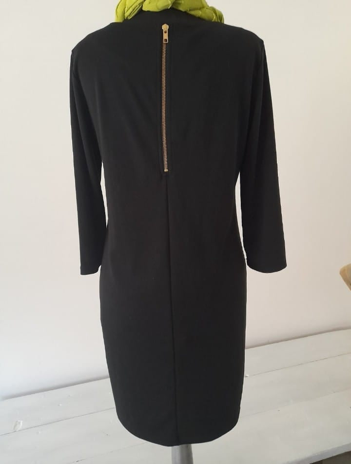 Рокля с декорации