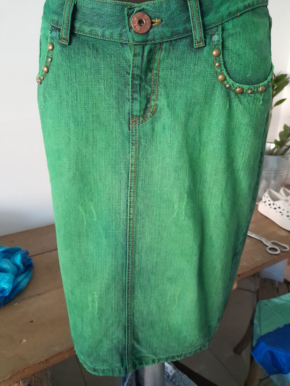 Ръчно багрена пола деним