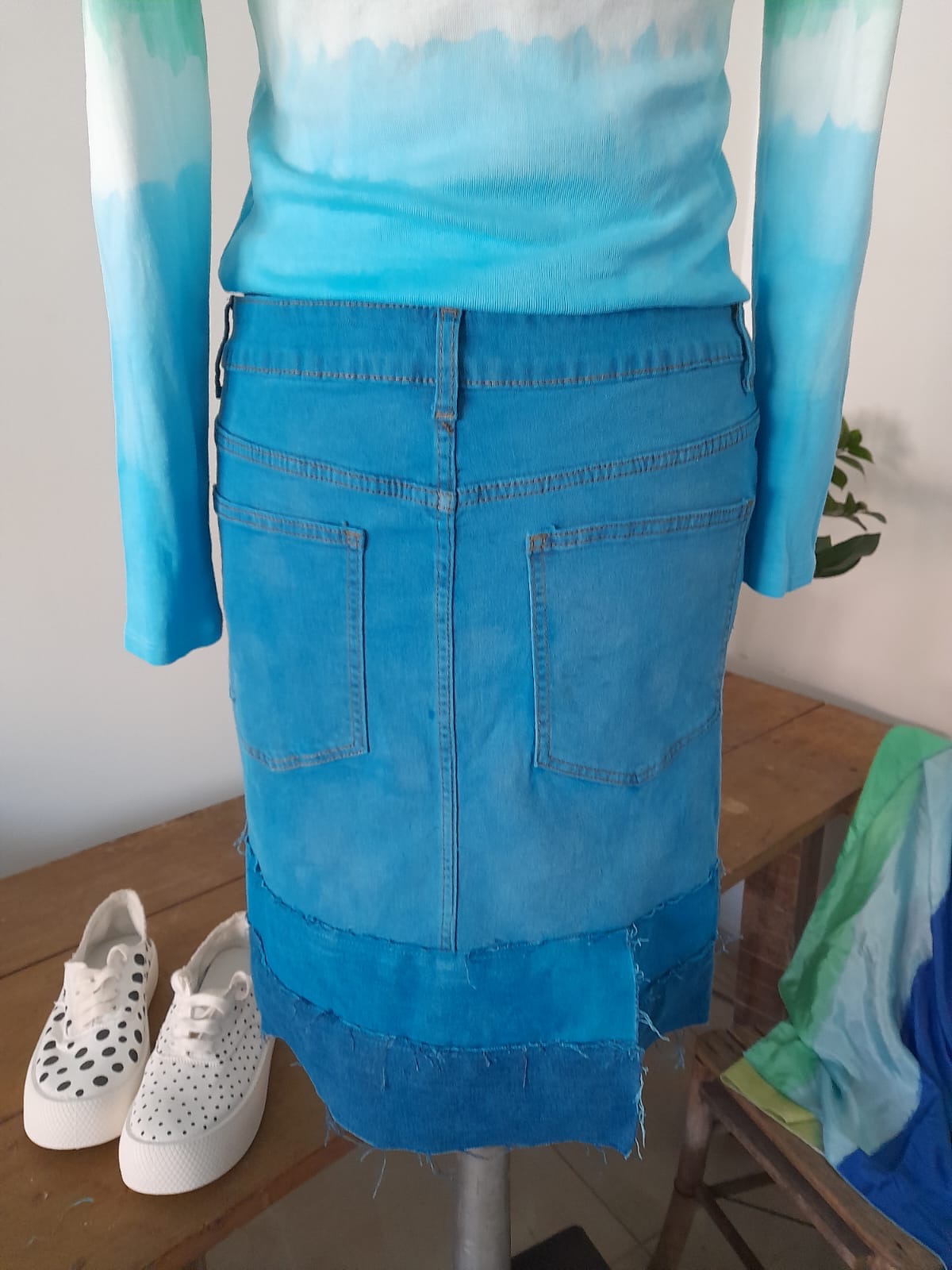 Ръчно багрена пола деним