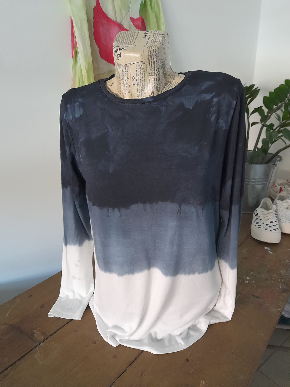 Ръчно багрена Тениска